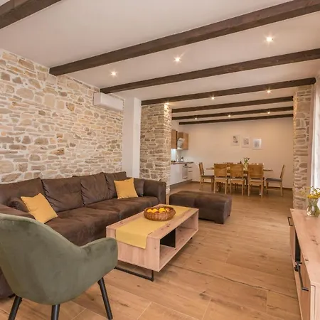 Vitis Zadarvillas Villa Oklaj