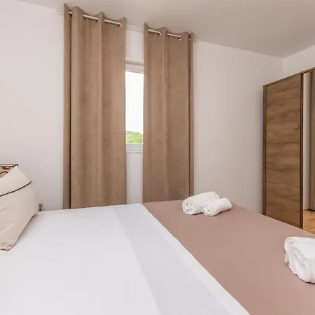 Vitis Zadarvillas Villa Oklaj