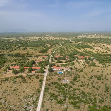 Vitis Zadarvillas Willa Oklaj