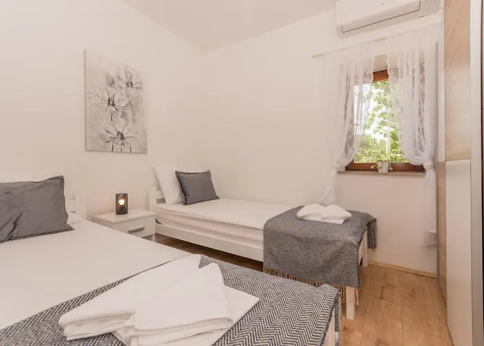 Vitis Zadarvillas Villa Oklaj