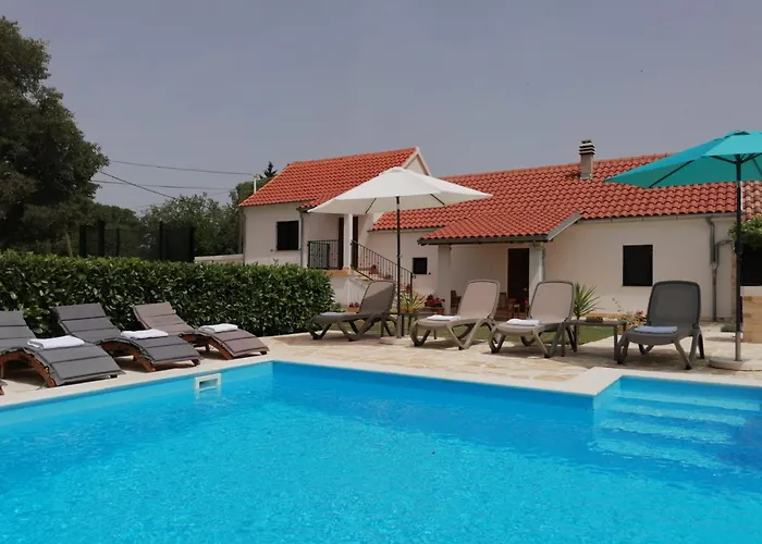 Vitis Zadarvillas * Oklaj